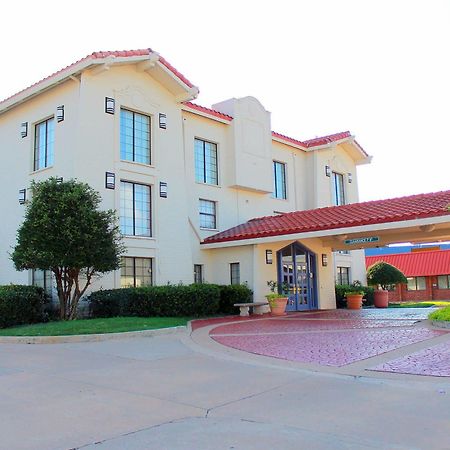 Baymont By Wyndham Tulsa Broken Arrow Motel Екстериор снимка