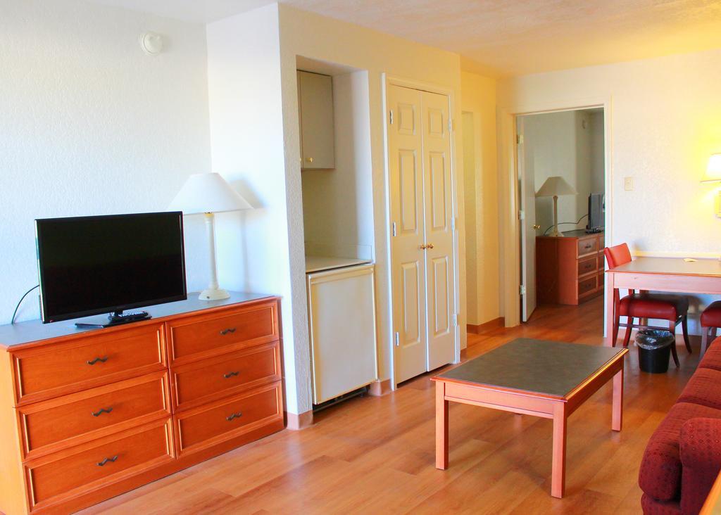Baymont By Wyndham Tulsa Broken Arrow Motel Екстериор снимка