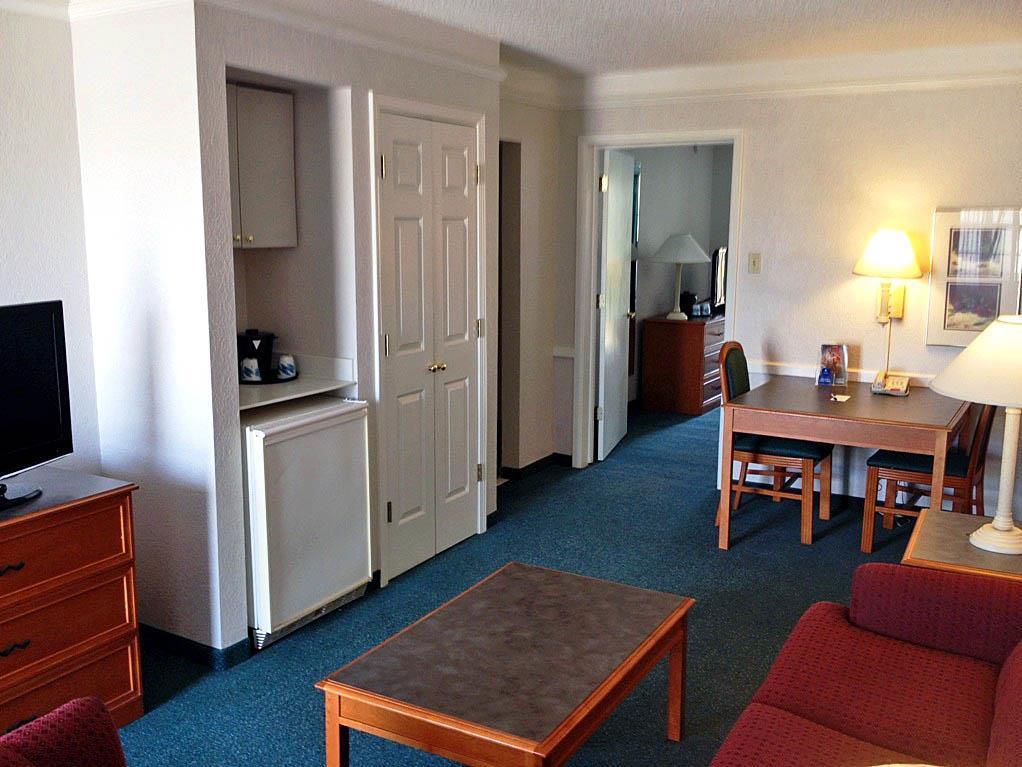Baymont By Wyndham Tulsa Broken Arrow Motel Стая снимка