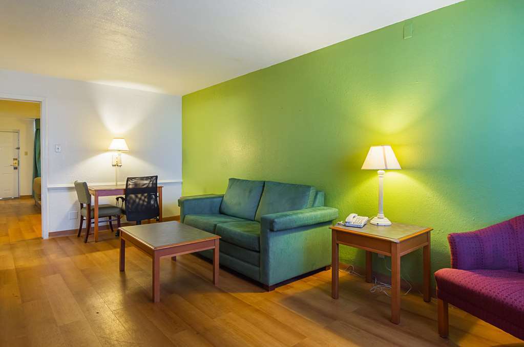 Baymont By Wyndham Tulsa Broken Arrow Motel Стая снимка