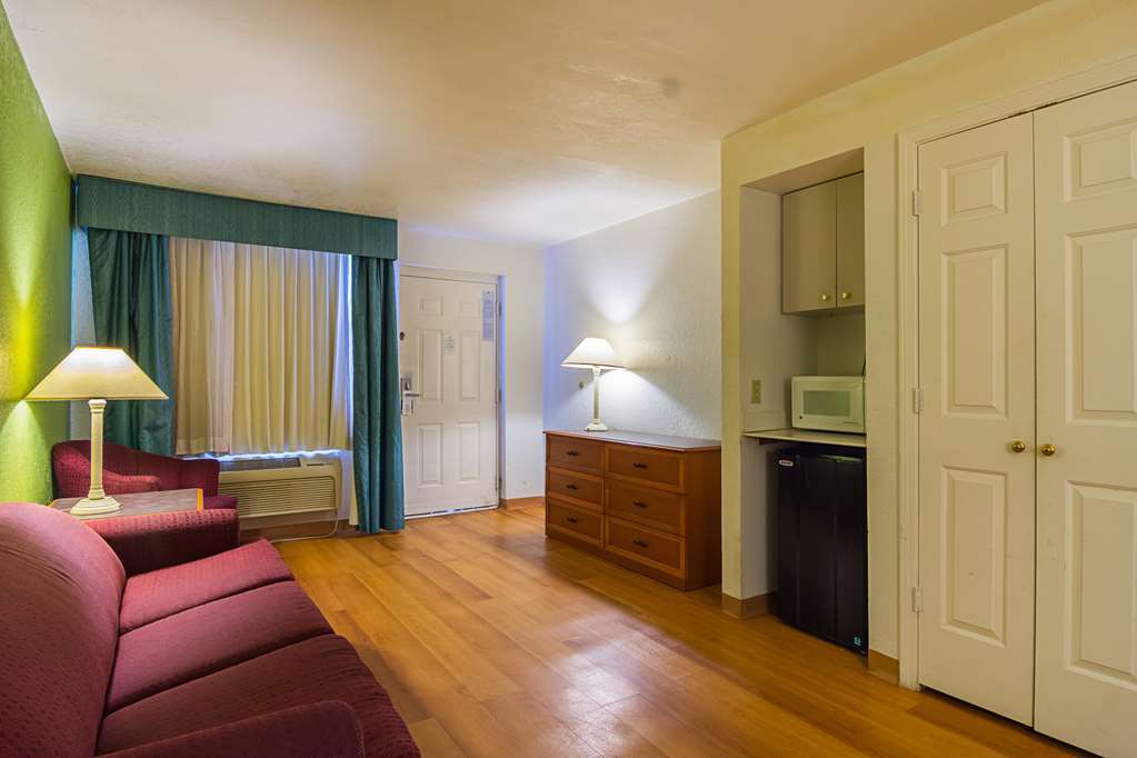 Baymont By Wyndham Tulsa Broken Arrow Motel Стая снимка