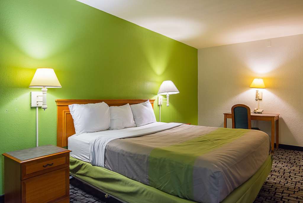 Baymont By Wyndham Tulsa Broken Arrow Motel Стая снимка