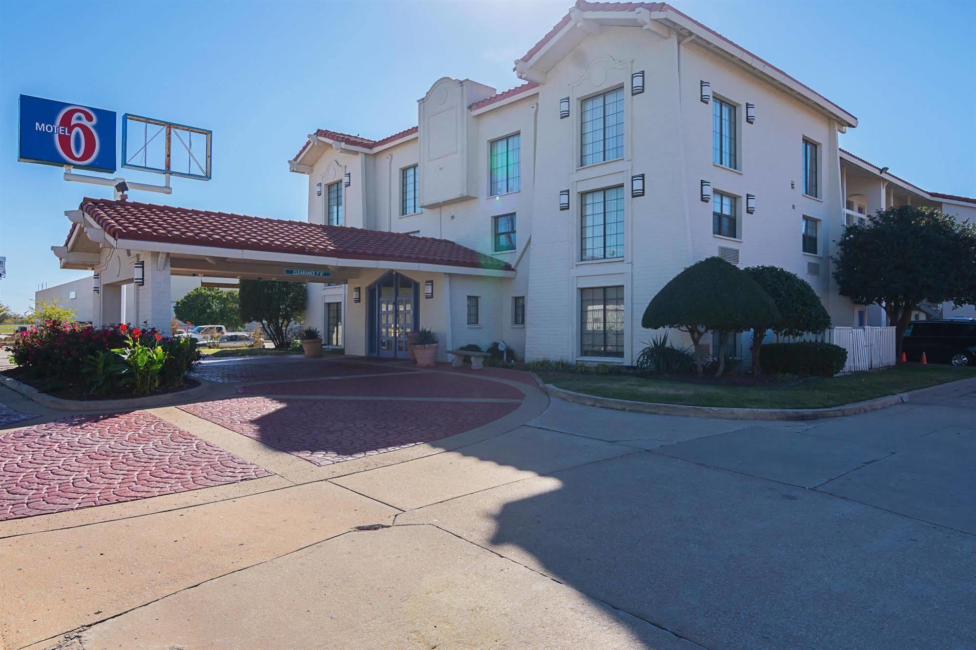 Baymont By Wyndham Tulsa Broken Arrow Motel Екстериор снимка