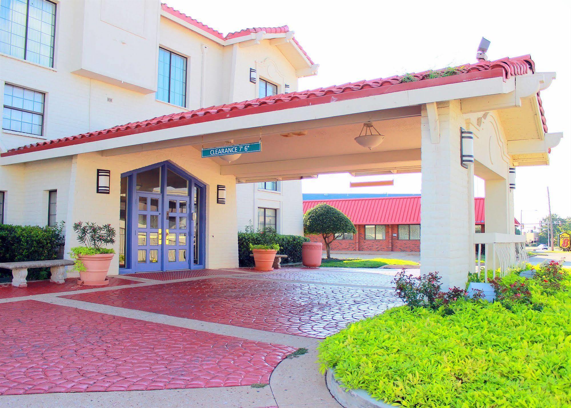 Baymont By Wyndham Tulsa Broken Arrow Motel Екстериор снимка